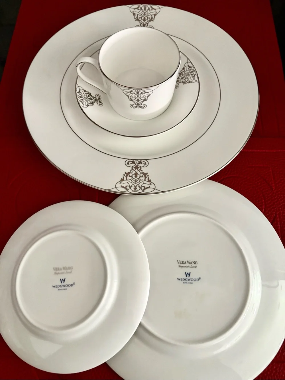 Vera Wang Imperial Scroll 5 piece Place setting NEW !  Wedgwood China! Silver
